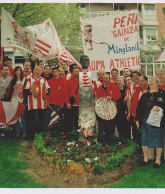 La peña Gainza de Minglanilla Viaje a Valencia, a presenciar el Partido Valencia-Athletic 2/03/2011